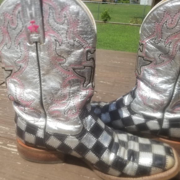 Tin Haul Shiny Metal Boots - Picture 7 of 11